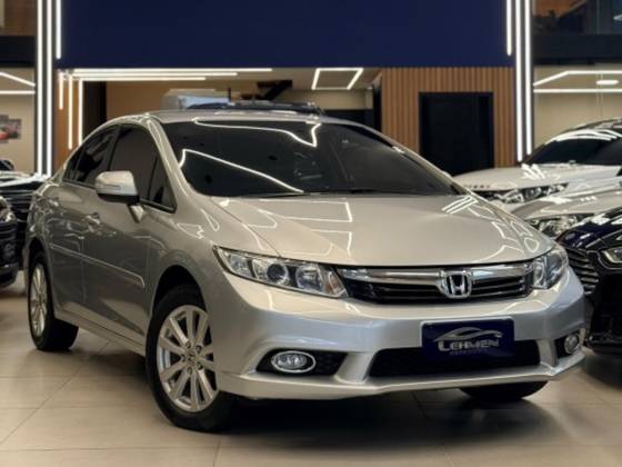 HONDA CIVIC 2.0 LXR 16V FLEX 4P AUTOMÁTICO HONDA CIVIC 2.0 LXR 16V FLEX 4P AUTOMÁTICO